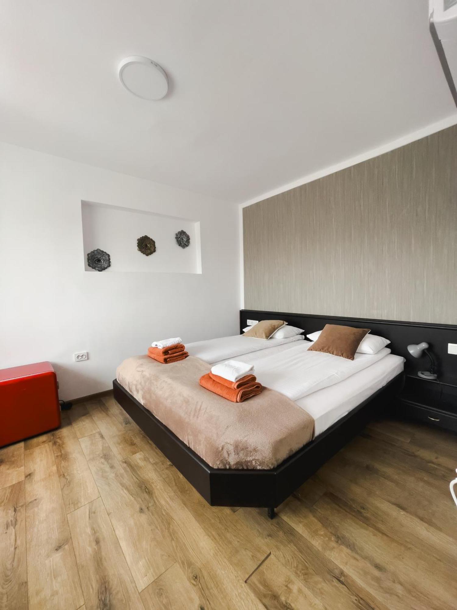 Hotel Myda à Apahida Extérieur photo