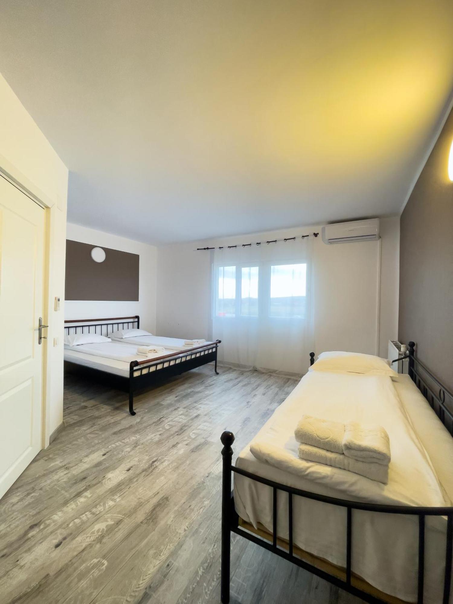 Hotel Myda à Apahida Extérieur photo